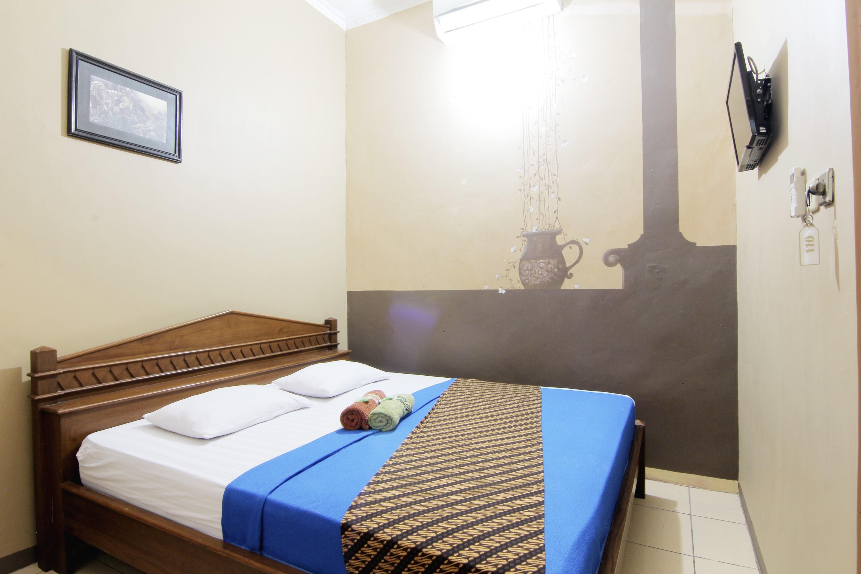Monica Hotel Джокьякарта Экстерьер фото