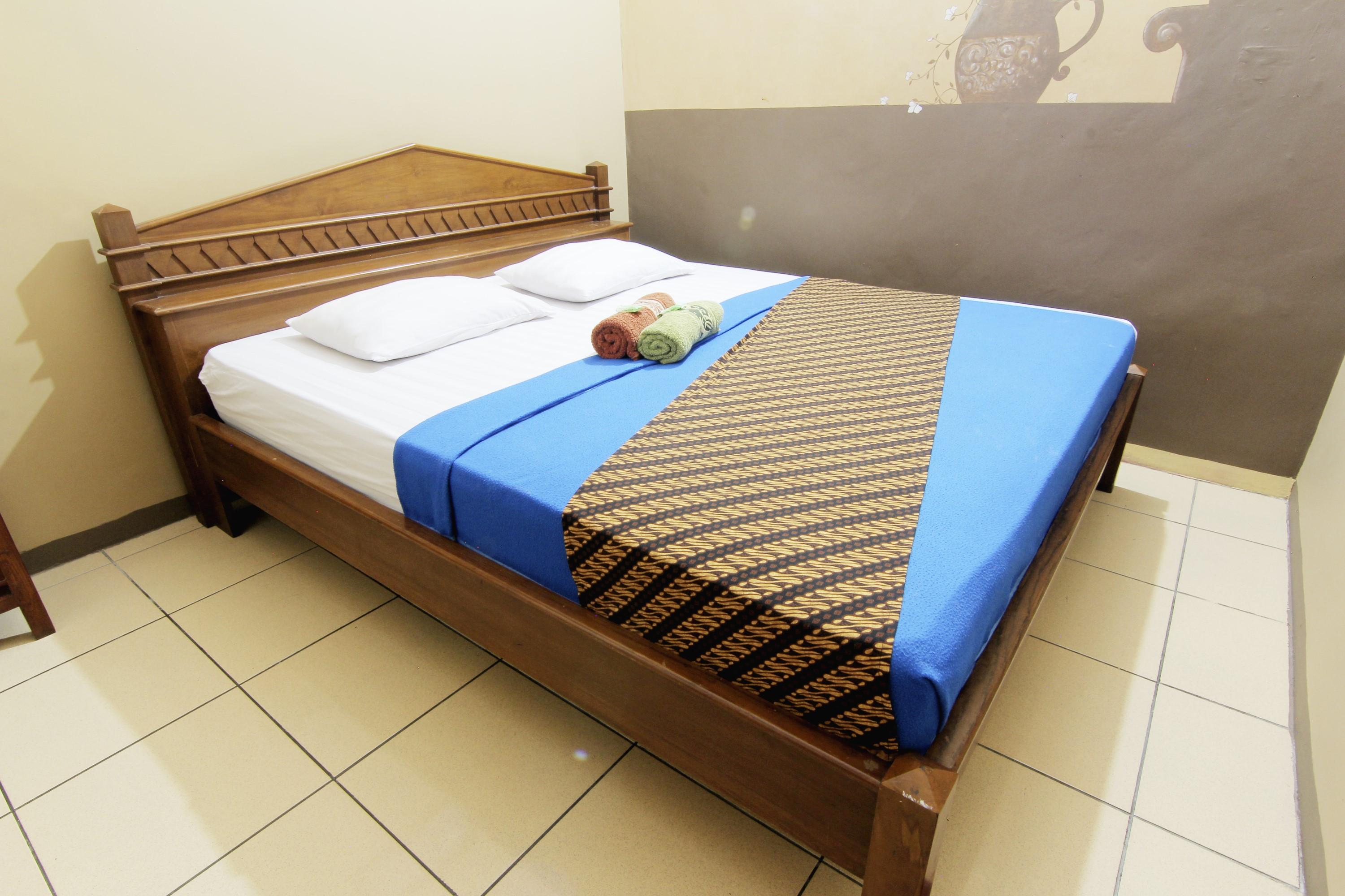 Monica Hotel Джокьякарта Экстерьер фото
